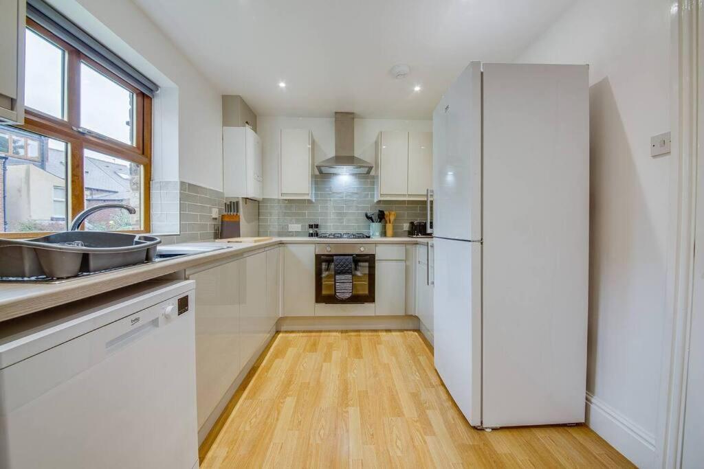 Brighton Terrace - Elegant 4 Bed Villa Walkly Exterior photo